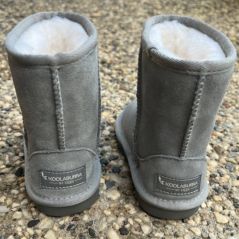New without Box Koolaburra by Ugg Light Gray Suede Warm Toddler Boots